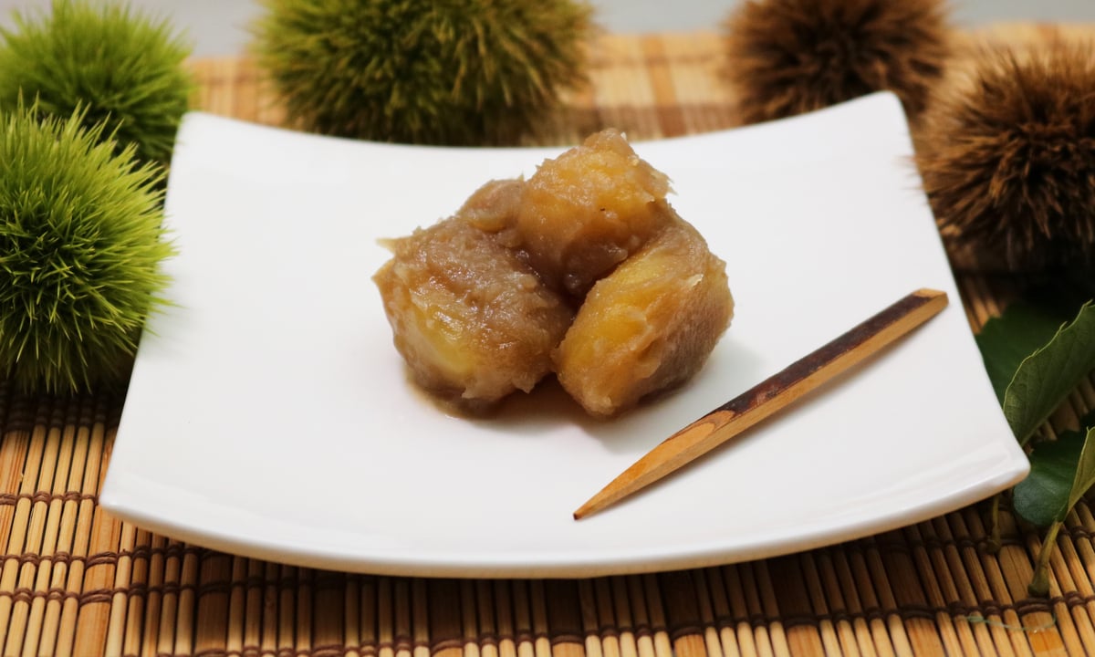 国産栗のみを使用した栗きんとん「栗かの子」（提供：株式会社竹風堂）
