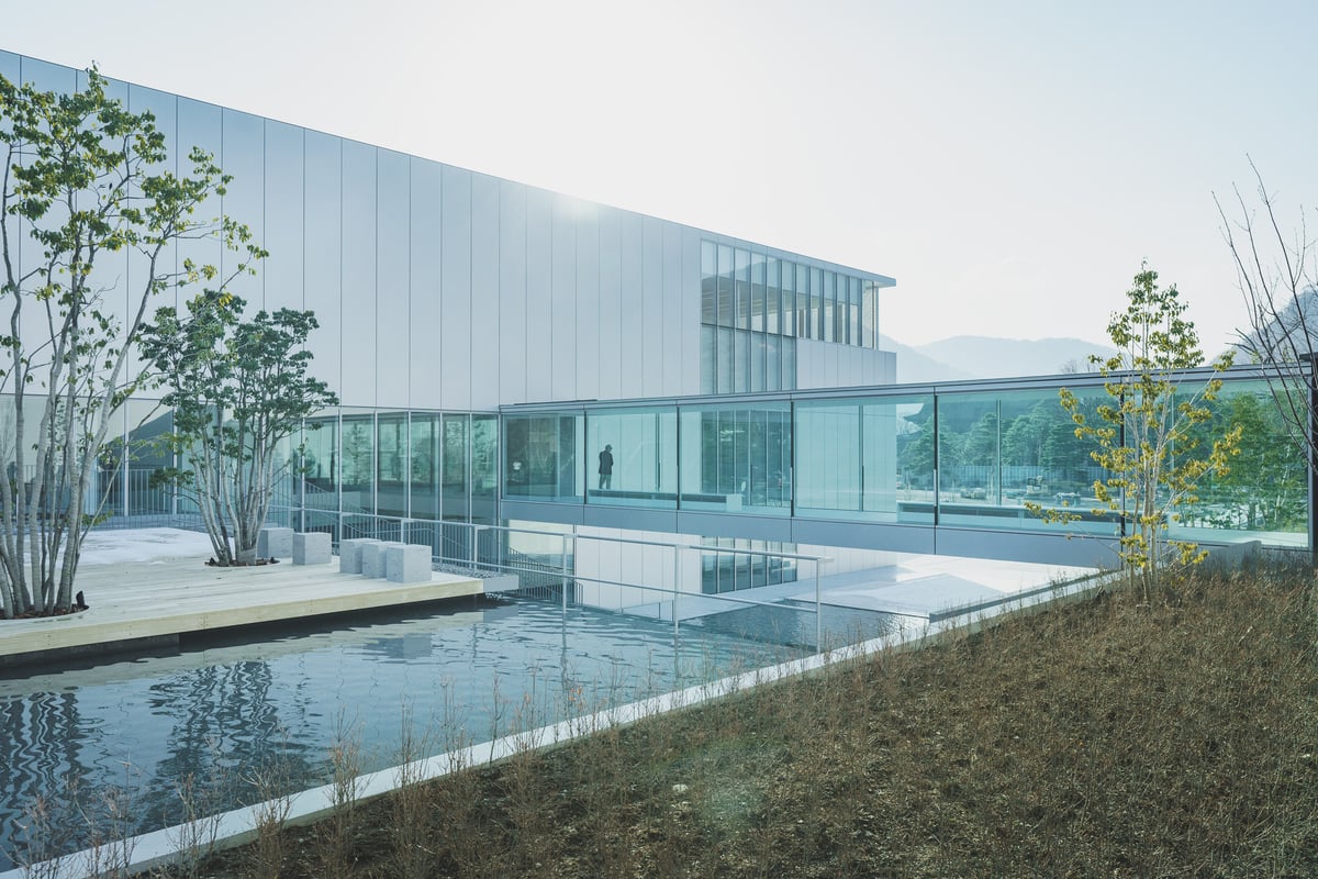 長野県立美術館