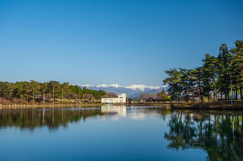 00_ため池とは_AdobeStock_560314315