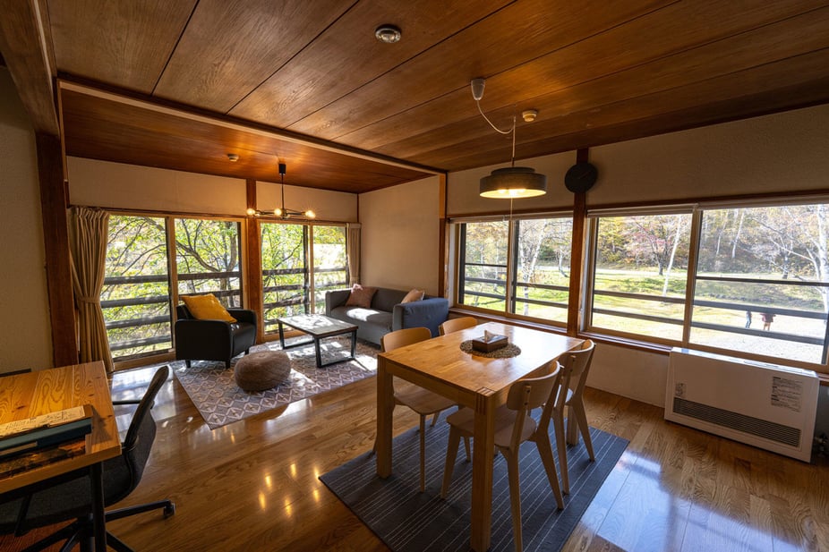 17_1_Mountain-View_Living_00007-scaled