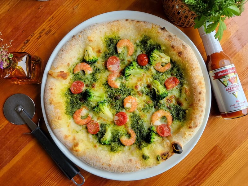 49_50_【野沢温泉スキー場】エビのジェノバピッツァ