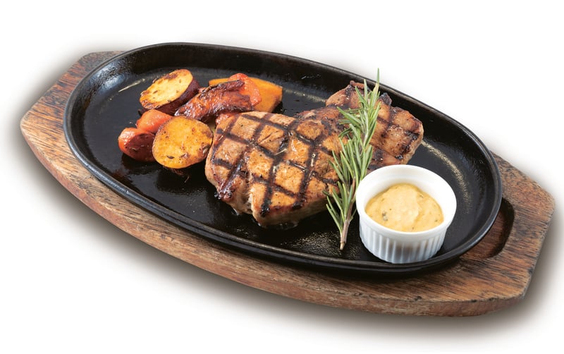 67_68_【軽井沢プリンスホテルスキー場】信州ポークのグリル