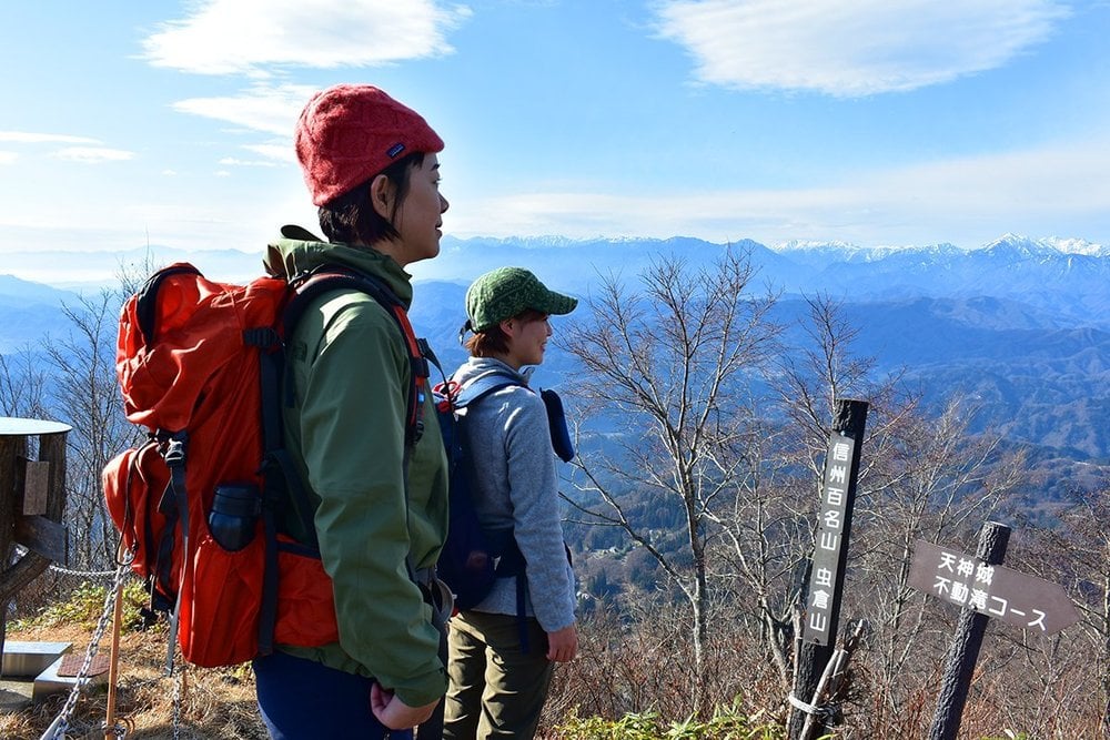 長野県の“低い山”に登ってきた 初心者にもおすすめ！冬の低山登山は想像以上に面白い