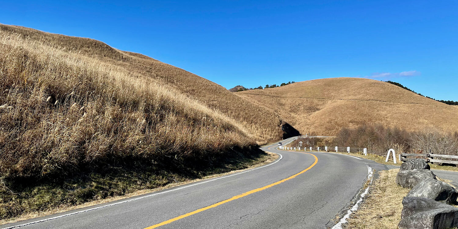 Driving along the Venus Line in Fall