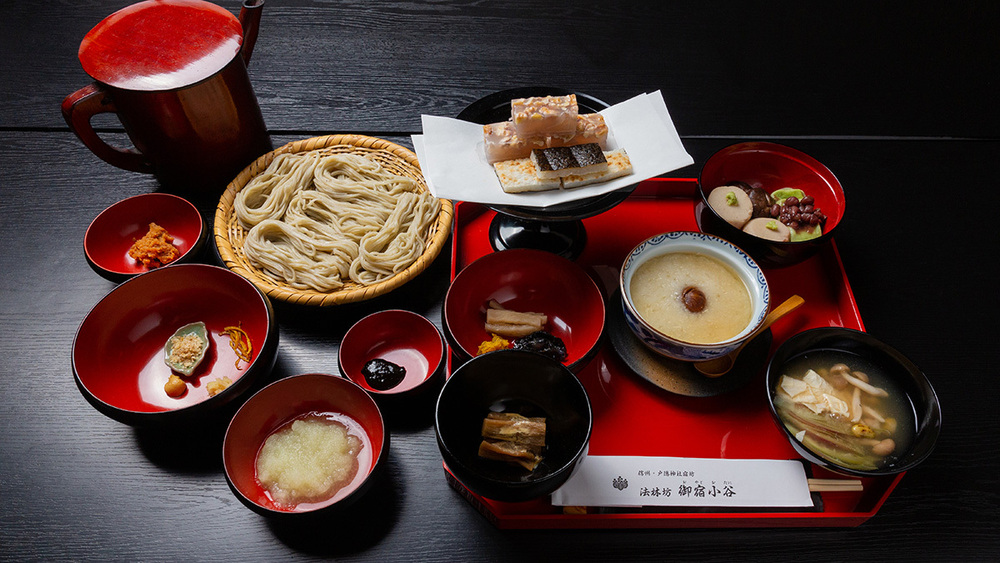 心も体も整う『戸隠古流祭礼御膳』の薦め。戸隠の宿坊で食す江戸時代の“ハレの日”御膳で、至福のひとときを。