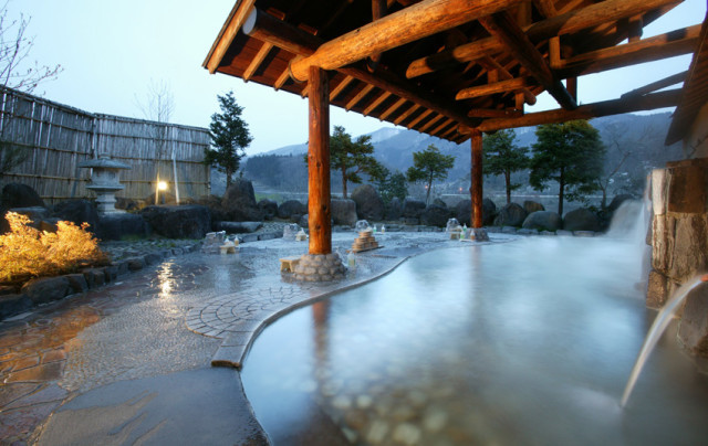 Enjoying Onsen Hot Springs in Nagano | Go! NAGANO Official Travel Guide ...