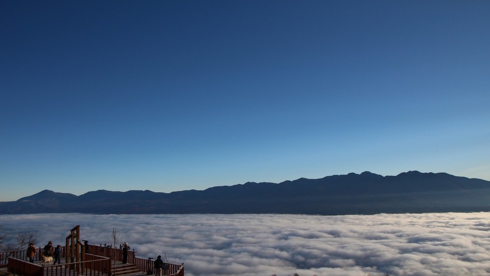 長野の雲海スポット14選。人気の絶景テラスや雲海が見えるホテルなどを厳選紹介