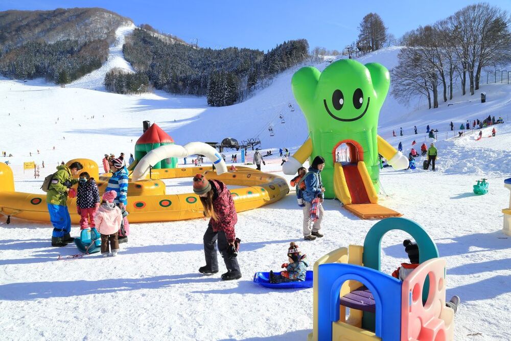 長野で雪遊び！遊具の多いキッズパークがあるスキー場や雪遊びが楽しめるコテージなど16スポットを紹介